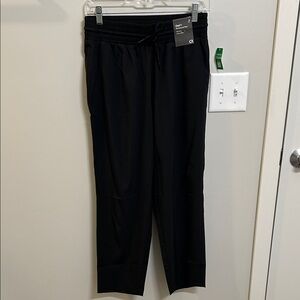 GapFit Runaround Pant in Black NWT